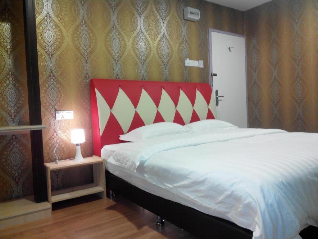 ספאנג Hotel Zamburger Enstek מראה חיצוני תמונה